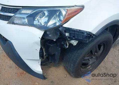 2015 Toyota Rav4 Le z USA, uszkodzony, nr VIN 2T3ZFREV8FW167192